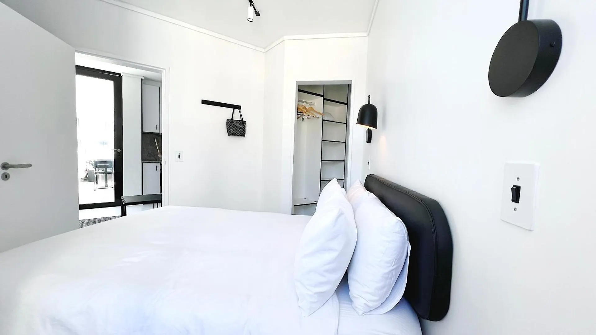 Flamingo No Loadshedding Apartment Cape Town