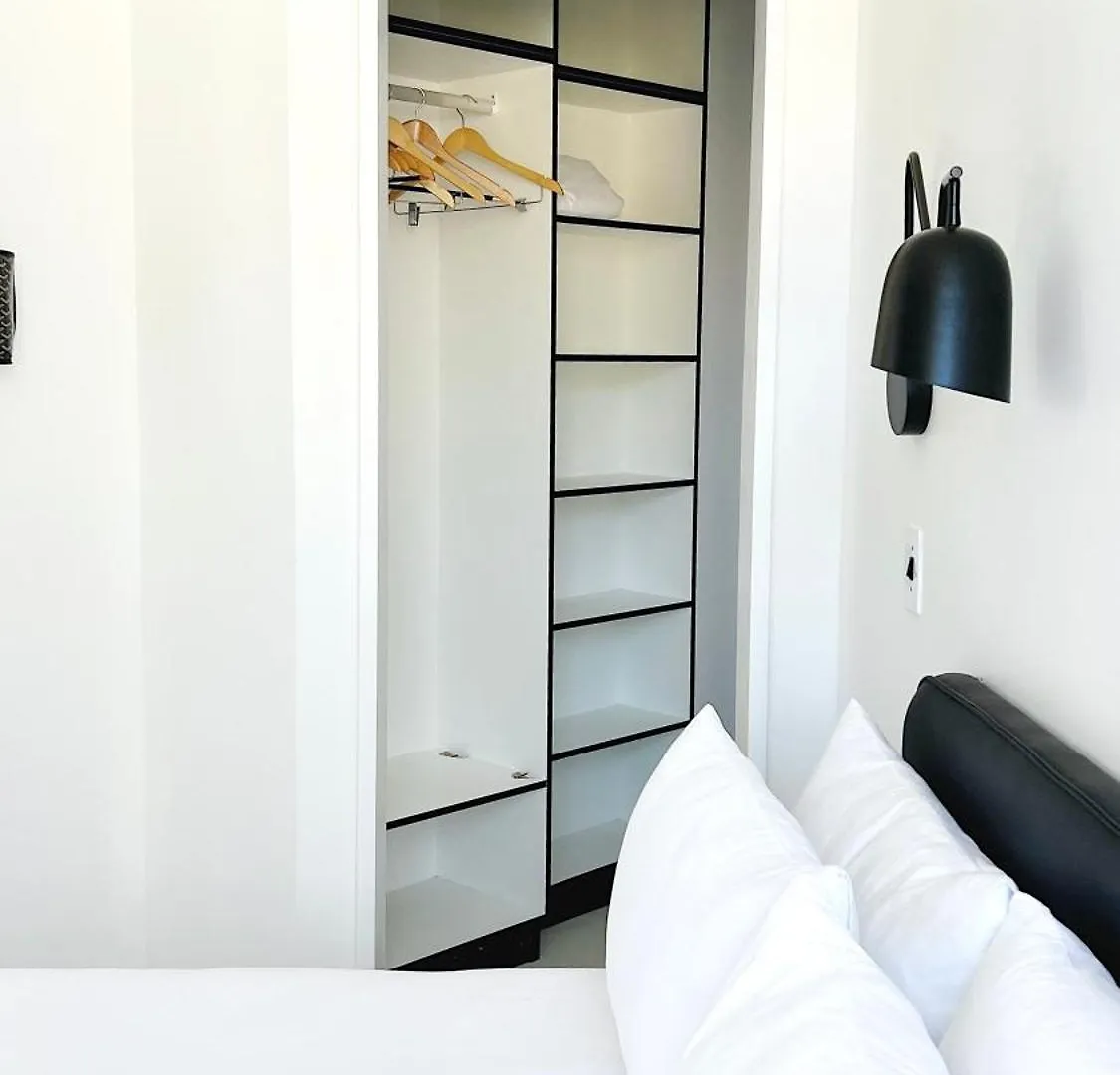 Flamingo No Loadshedding Apartment Cape Town