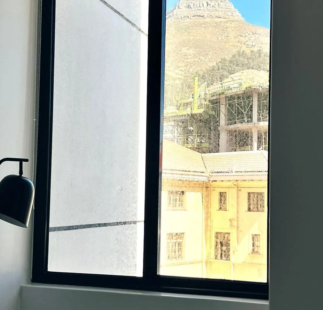 Flamingo No Loadshedding Apartment Cape Town